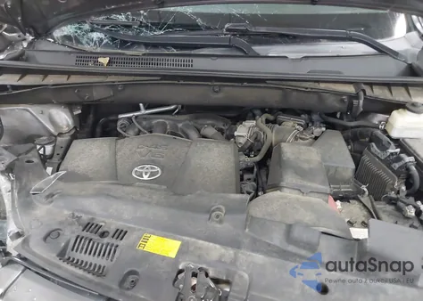 2018 Toyota Highlander Le Plus from USA, damaged, VIN 5TDBZRFH1JS870497